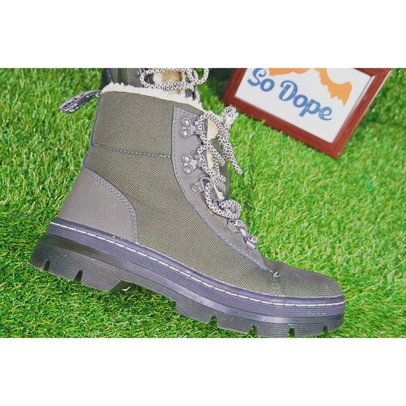 DR. MARTENS WOMANS COMBS WYOMING BOOTS - WOMEN'S SIZE 8 - Picture 4 of 6